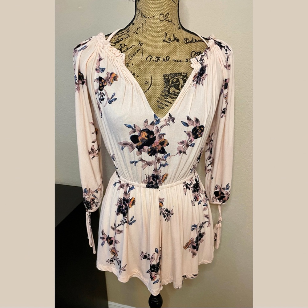 FREE PEOPLE : Pink Floral Long Sleeved Romper - Picture 3 of 11